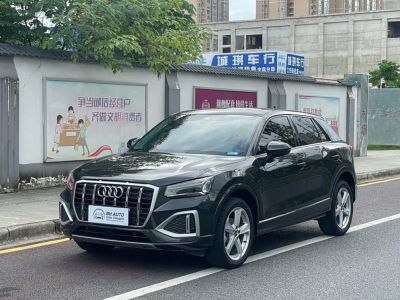 Audi Q2L, 2022 г., серебристый / серый, 65 000 км Audi 奥迪Q2L, 2022 г., серебристый / серый, 9 000 км