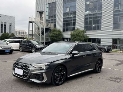 Audi A3, 2022 г., серебристый / серый, 39 000 км Audi A3, 2022 г., серебристый / серый, 42 500 км