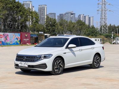 Volkswagen Sagitar 2025 обновлённая версия 三 300TSI DSG комплектация «Чаоюэ»