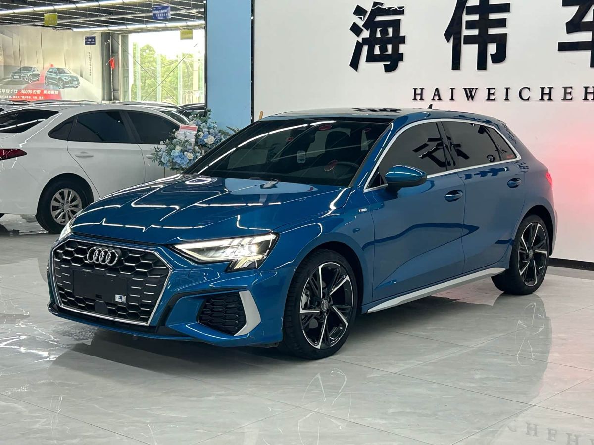 Audi A3, 2022 г., синий, 42 000 км
