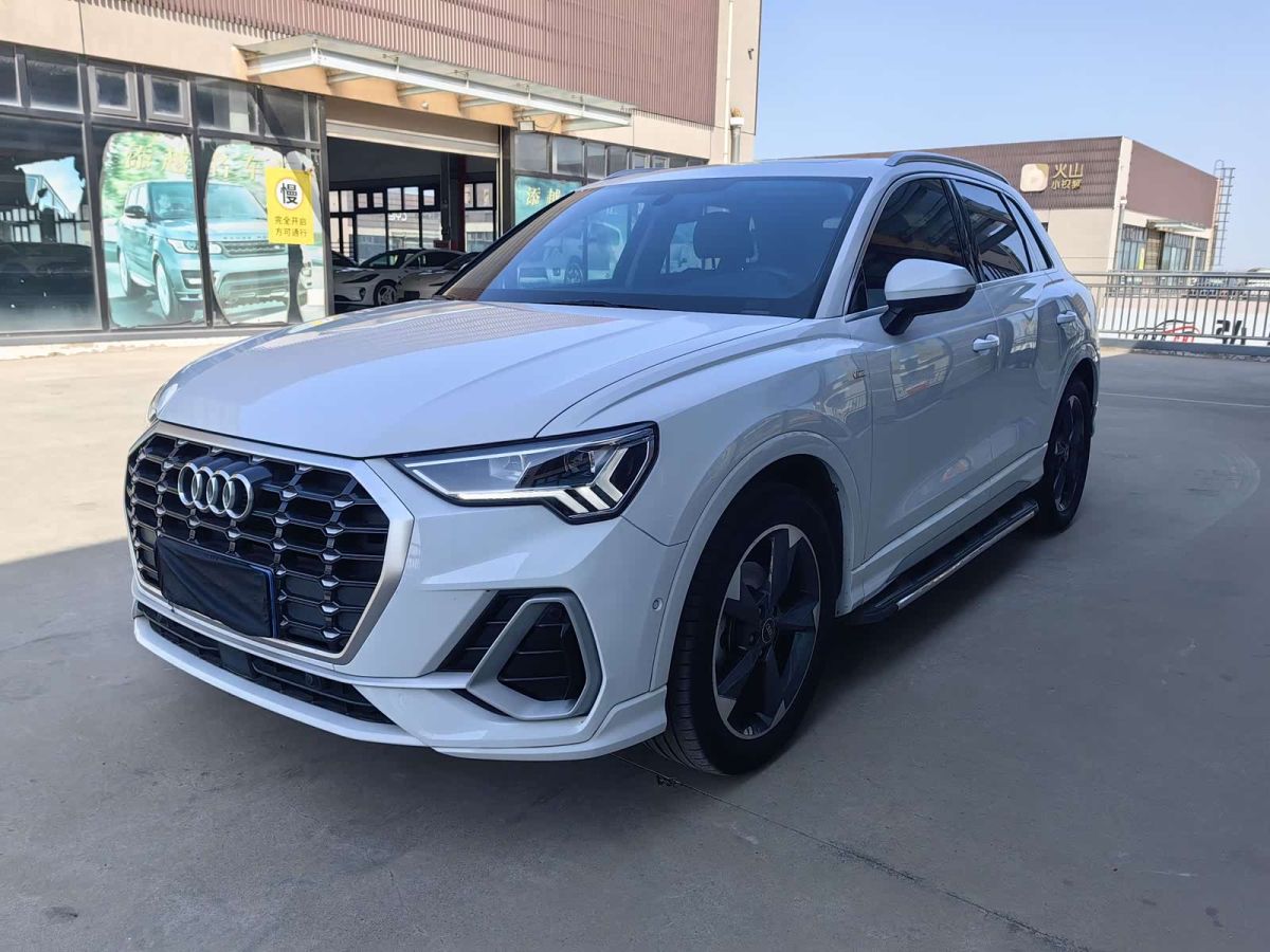 Audi 奥迪Q3, 2023 г., белый, 35 000 км