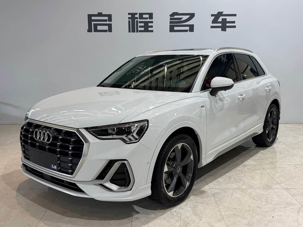 Audi 奥迪Q3, 2022 г., белый, 19 000 км