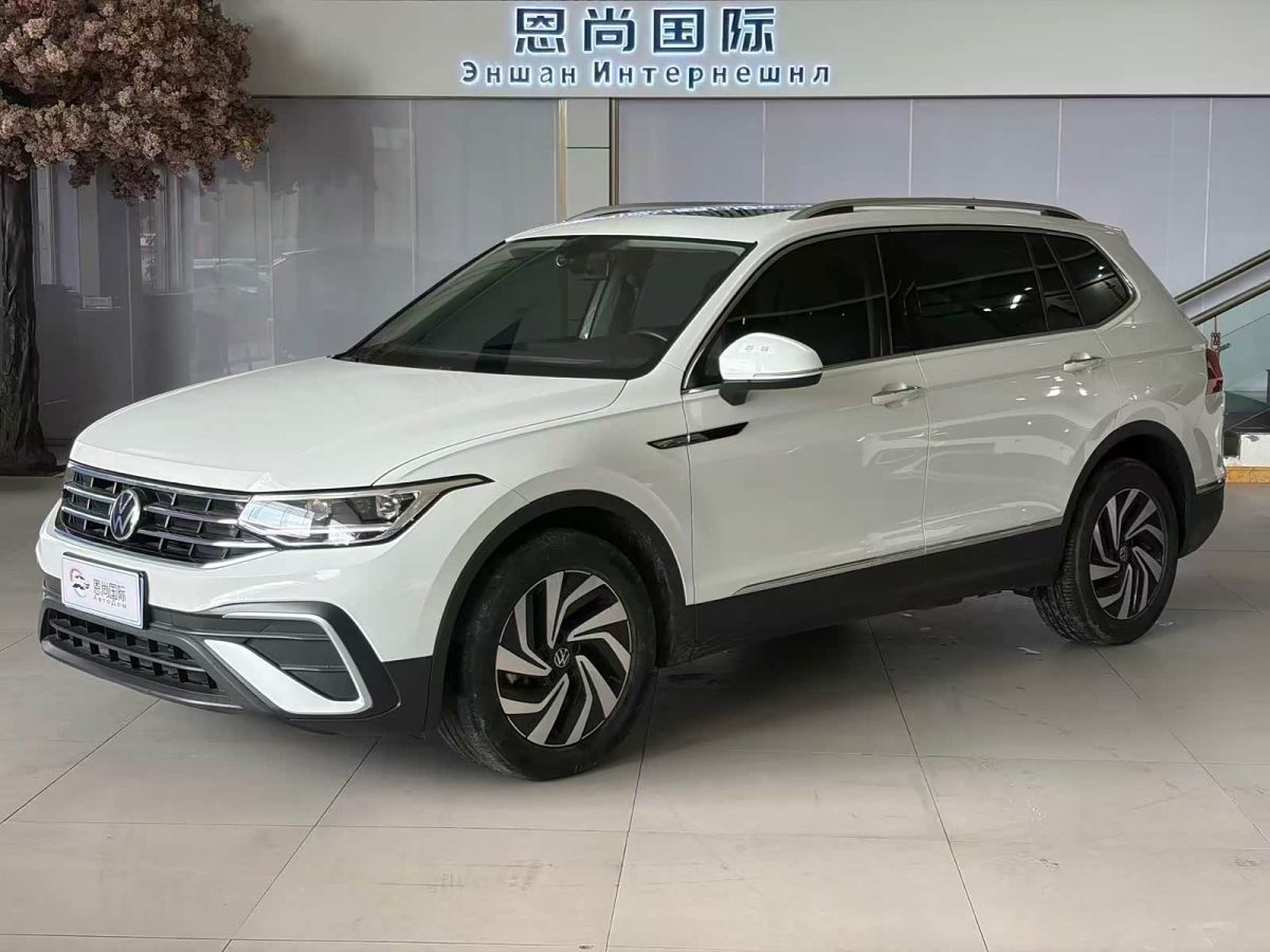 Volkswagen Tiguan L 2023 280TSI автомат одна ведущая ось ограниченная серия «Чаочуан»