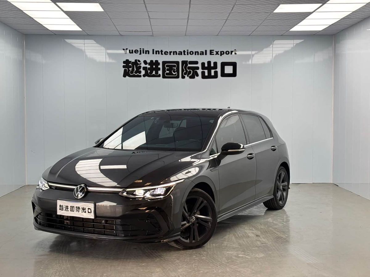 Volkswagen Golf, 2023 г., чёрный, 19 000 км Volkswagen Golf 2023 280TSI DSG R-Line Lite