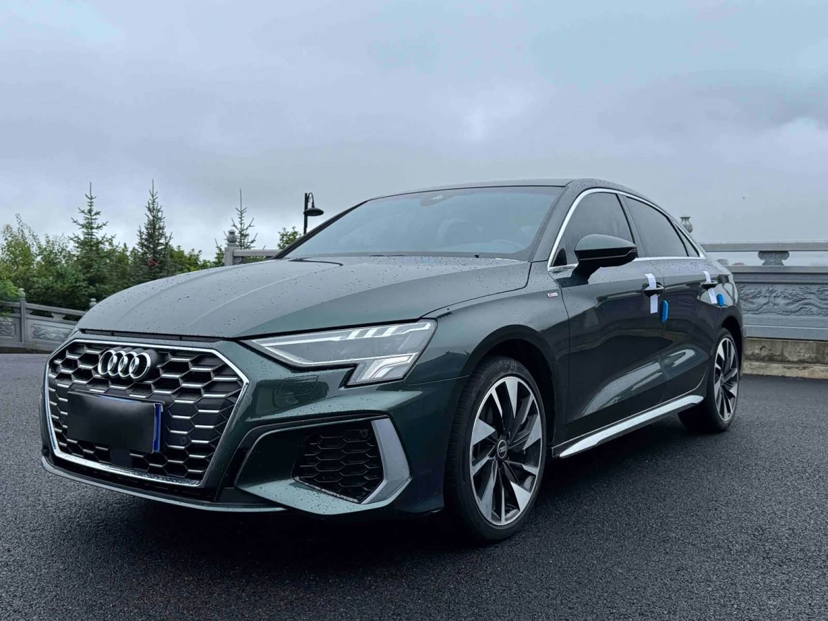 Audi A3, 2022 г., зелёный, 56 000 км Audi A3, 2022 г., зелёный, 56 000 км