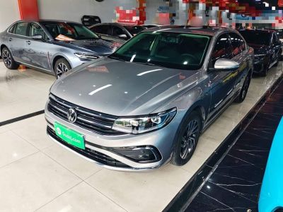 Volkswagen Bora, 2023 г., белый, 75 200 км Volkswagen Bora 2023 200TSI DSG Юэсин версия