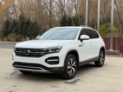 Volkswagen Tayron 2022 280TSI одна ведущая ось комплектация «Люкс Чжилянь»