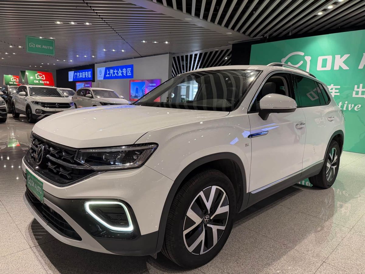 Volkswagen Tayron, 2024 г., белый, 38 000 км Volkswagen Tayron 2024 300TSI одна ведущая ось комплектация «Люкс Plus», исполнение «Цзиньцзе»