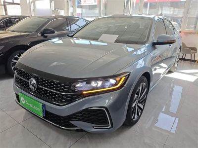 Volkswagen Passat PHEV, 2026 г., чёрный, 100 км Volkswagen Passat 2022 330TSI исполнение «Звёздное небо» комплектация «Элита»