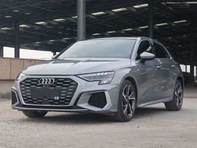 Audi A3, 2023 г., красный / фиолетовый, 9 000 км Audi A3, 2023 г., серебристый / серый, 10 000 км