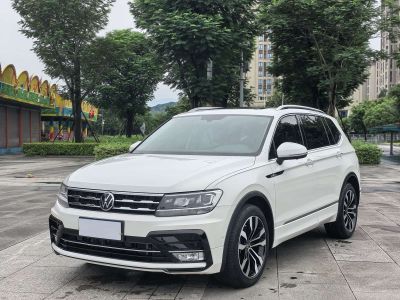 Volkswagen Tiguan L PHEV, 2024 г., белый, 64 000 км Volkswagen Tiguan L 2021 330TSI автомат одна ведущая ось R-Line комплектация «Юэсян»