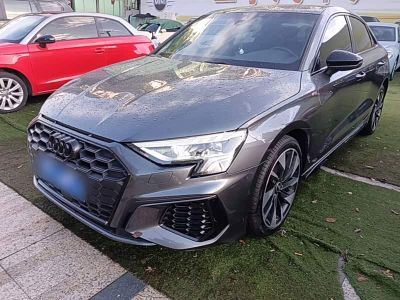 Audi A3, 2022 г., серебристый / серый, 50 200 км Audi A3, 2022 г., серебристый / серый, 77 400 км