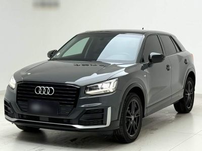 Audi 奥迪Q2L, 2021 г., серебристый / серый, 44 300 км