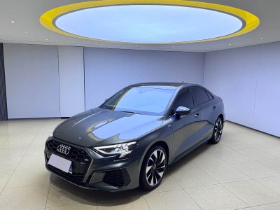 Audi A3, 2022 г., серебристый / серый, 39 000 км Audi A3, 2022 г., серебристый / серый, 39 000 км