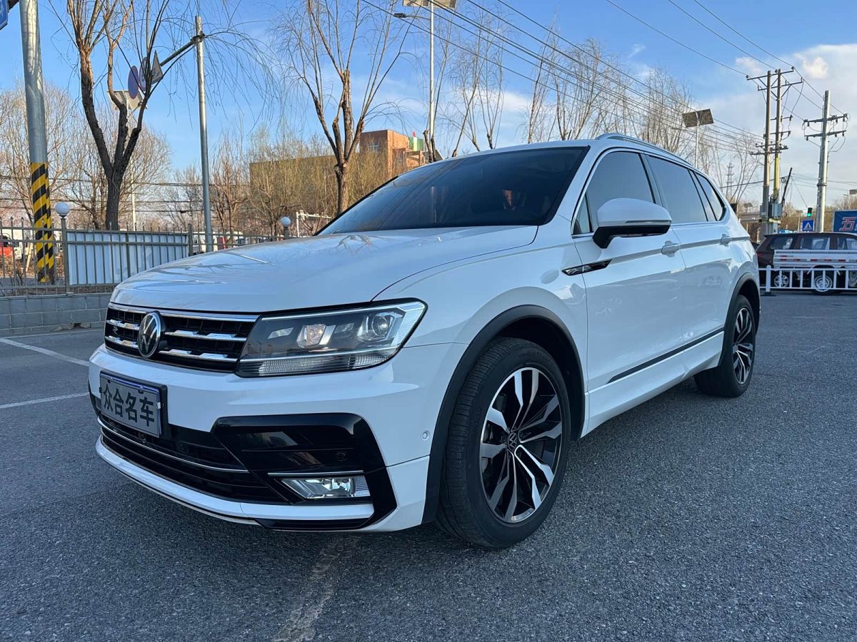 Volkswagen Tiguan L 2021 330TSI автомат одна ведущая ось R-Line комплектация «Юэсян»