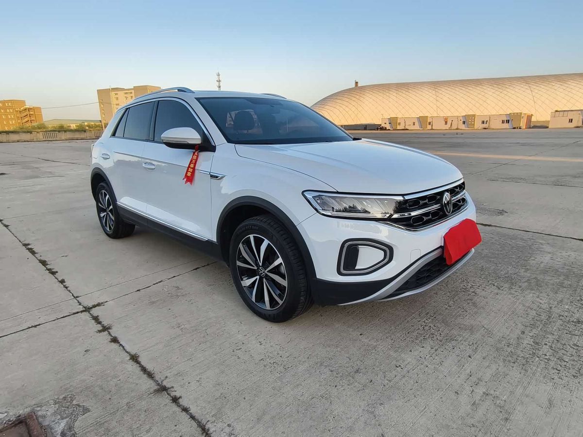 Volkswagen T-Roc, 2024 г., белый, 36 000 км Volkswagen T-Roc 2023 280TSI DSG одна ведущая ось Шигуан версия
