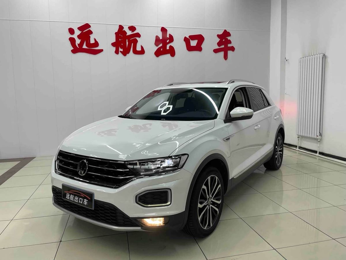 Volkswagen T-Roc, 2022 г., белый, 33 000 км Volkswagen T-Roc 2022 280TSI DSG одна ведущая ось Комфорт PLUS