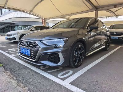 Audi A3, 2023 г., серебристый / серый, 68 000 км