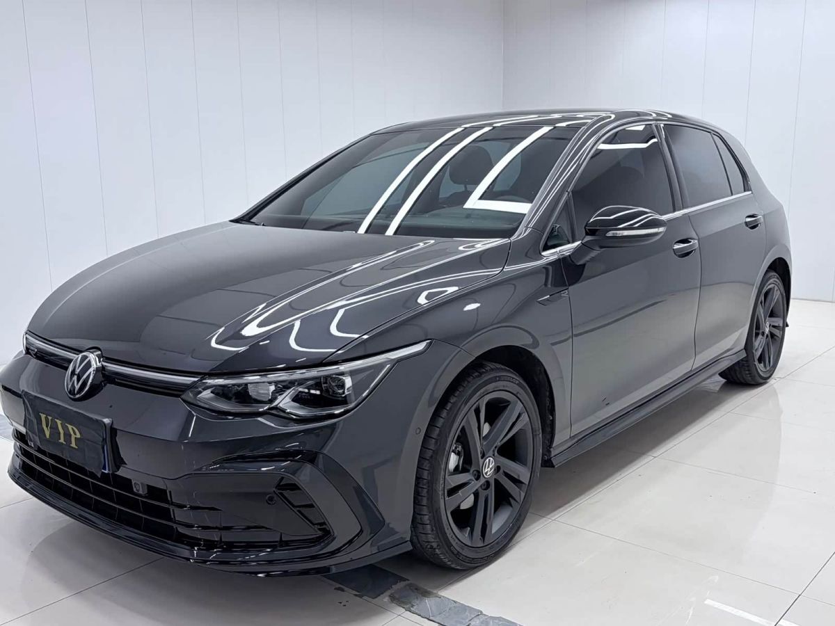Volkswagen Golf, 2023 г., чёрный, 35 000 км Volkswagen Golf 2021 280TSI DSG R-Line