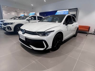 Volkswagen Golf 2025 300TSI R-Line