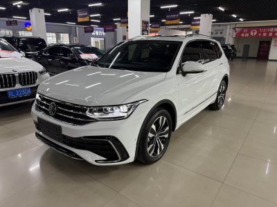 Volkswagen Tiguan L, 2025 г., чёрный, 20 000 км Volkswagen Tiguan L 2025 исполнение «Чучжун» 330TSI автомат одна ведущая ось R-Line Лунъяо версия