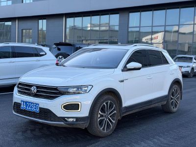 Volkswagen T-Roc, 2022 г., белый, 39 000 км Volkswagen T-Roc 2022 280TSI DSG одна ведущая ось Комфорт PLUS