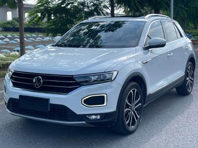 Volkswagen T-Roc, 2022 г., белый, 49 000 км Volkswagen T-Roc 2022 280TSI DSG одна ведущая ось Комфорт PLUS