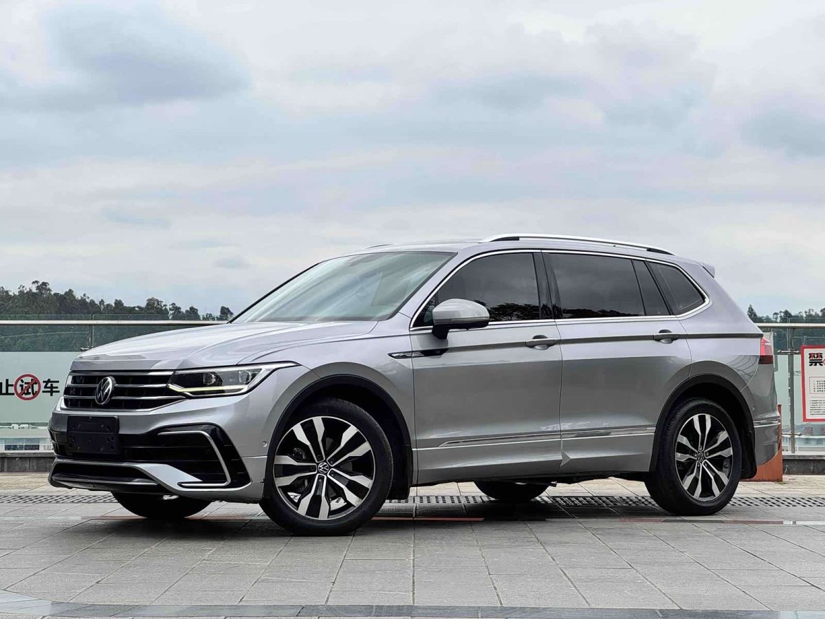 Volkswagen Tiguan L 2022 330TSI автомат одна ведущая ось R-Line комплектация «Юэсян»