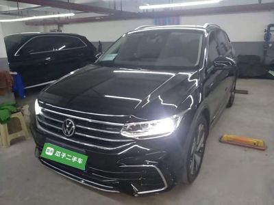 Volkswagen Tiguan L 2023 обновлённая версия 330TSI автомат одна ведущая ось R-Line комплектация «Юэсян»