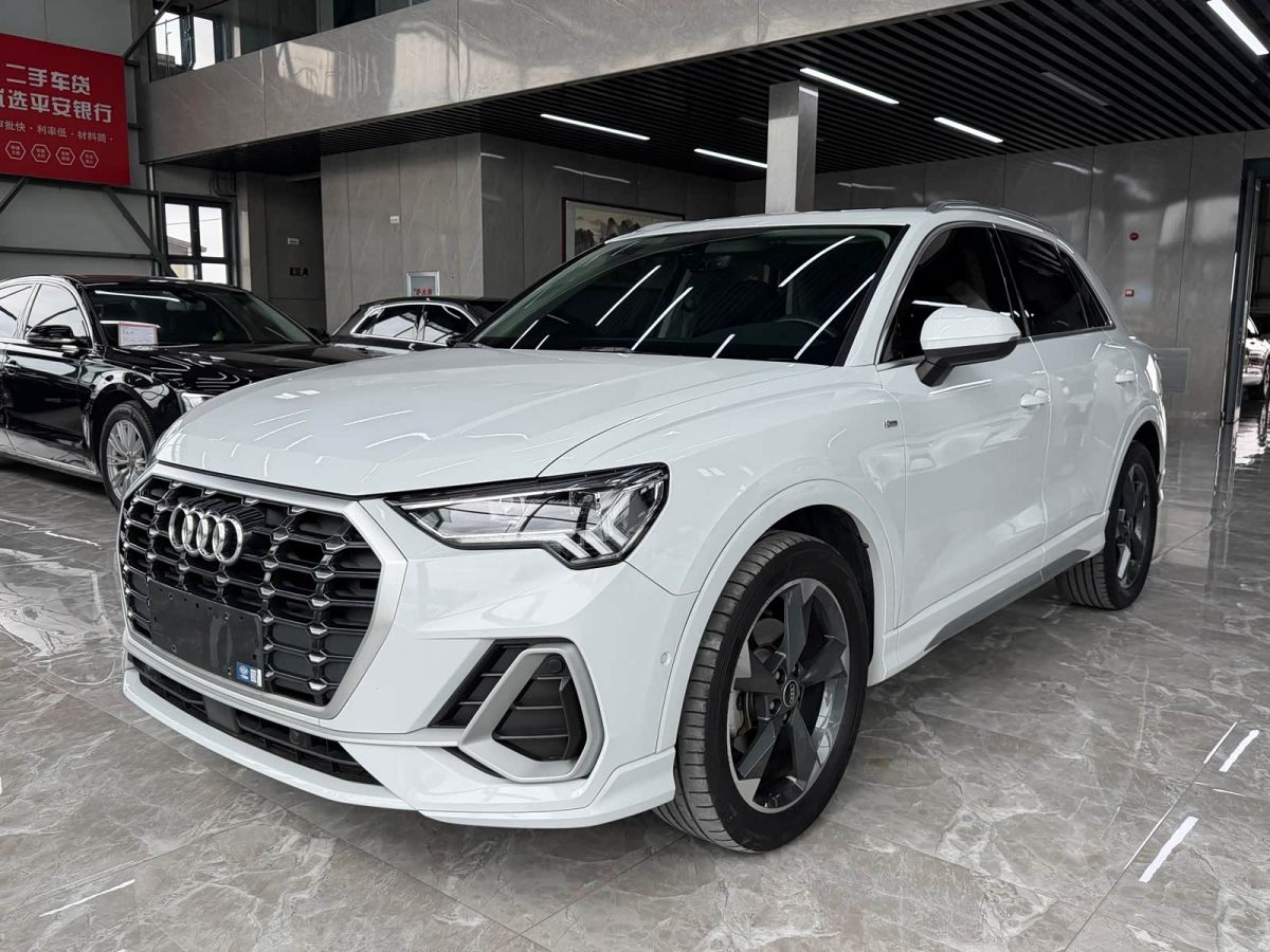 Audi 奥迪Q3, 2023 г., белый, 44 000 км