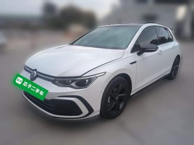 Volkswagen Golf, 2024 г., белый, 20 000 км Volkswagen Golf 2023 обновлённая версия 280TSI DSG R-Line Lite