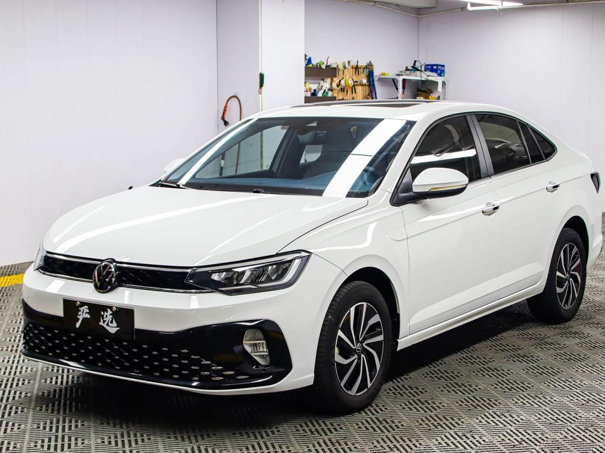 Volkswagen Lavida, 2023 г., белый, 44 000 км Volkswagen Lavida 2023 исполнение «Синьжуй» 1.5L автомат комплектация «Синьюань»