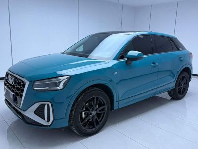 Audi Q2L, 2023 г., серебристый / серый, 35 000 км Audi 奥迪Q2L, 2023 г., синий, 20 000 км