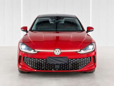 Volkswagen Lamando, 2023 г., красный / фиолетовый, 29 400 км Volkswagen Lamando 2022 Lamando L 280TSI DSG комплектация «Кула»