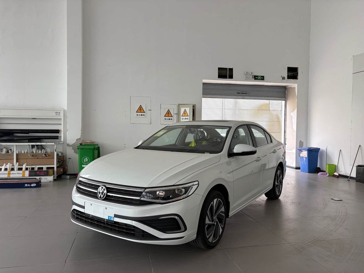Volkswagen Bora, 2026 г., белый, 150 км Volkswagen Bora 2026 200TSI DSG Юэсин PROверсия