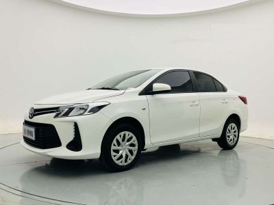 Toyota Vios FS, 2023 г., белый, 17 000 км Toyota Vios, 2021 г., белый, 31 000 км