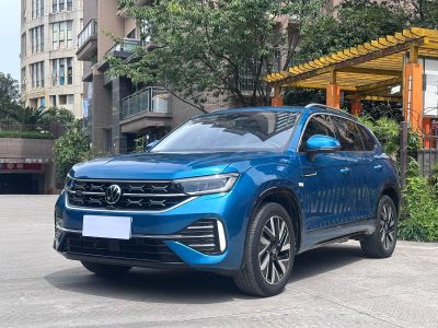 Volkswagen Tayron, 2023 г., серебристый / серый, 41 000 км Volkswagen Tayron 2023 380TSI полный привод R-Line исполнение «Гаонэн»
