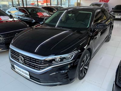 Volkswagen Passat, 2023 г., чёрный, 43 000 км Volkswagen Passat 2023 330TSI Люкс