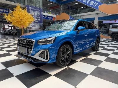 Audi Q2L, 2023 г., синий, 41 000 км Audi 奥迪Q2L, 2023 г., синий, 41 000 км