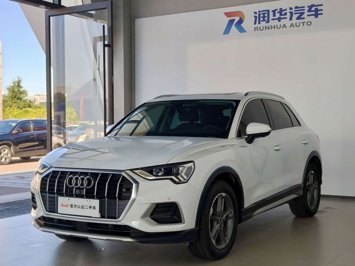 Audi Q3, 2021 г., белый, 38 600 км Audi 奥迪Q3, 2021 г., белый, 38 600 км