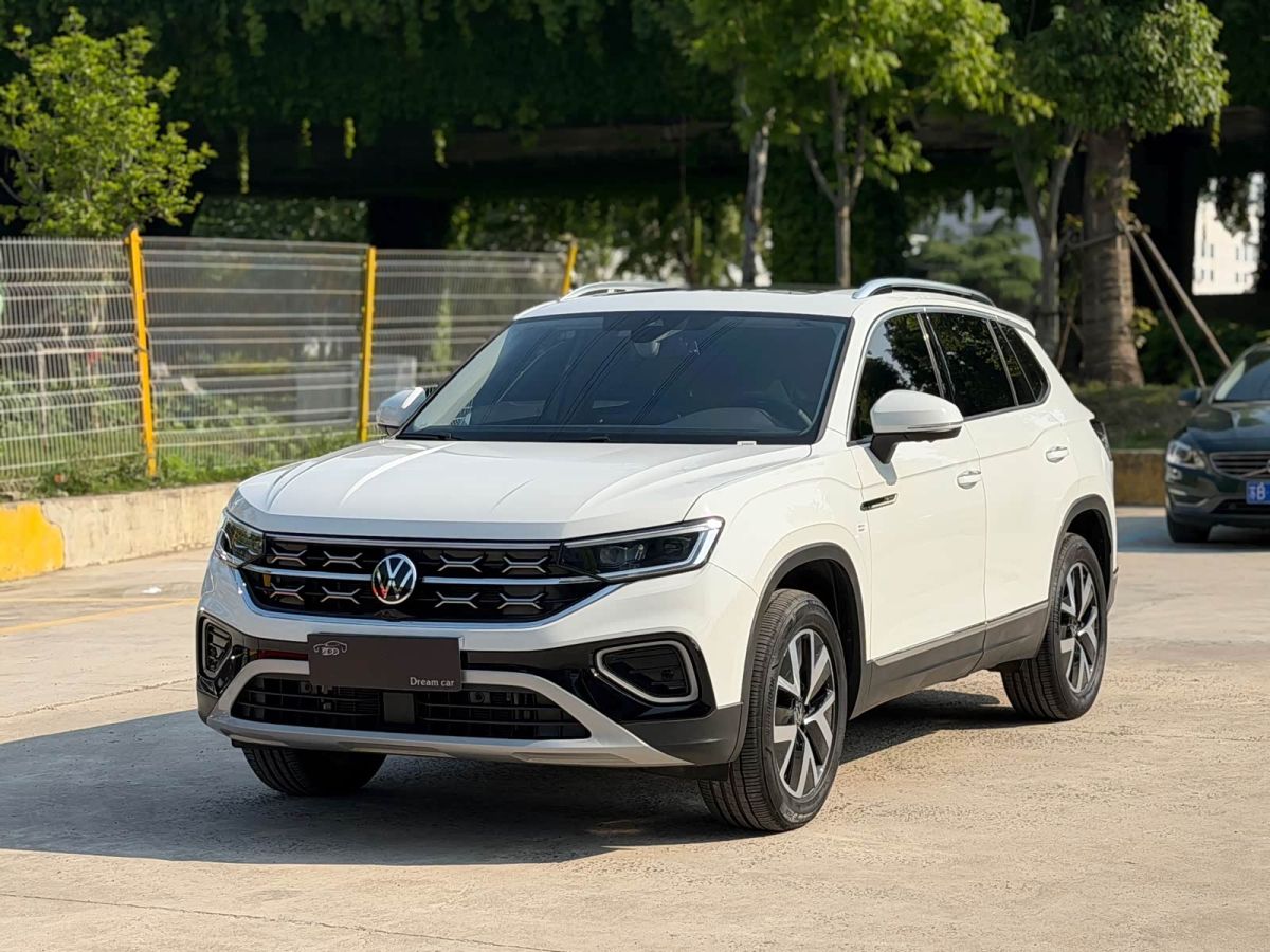 Volkswagen Tayron 2024 300TSI одна ведущая ось комплектация «Люкс Plus», исполнение «Цзиньцзе»