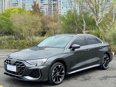 Audi A3, 2025 г., красный / фиолетовый, 21 100 км Audi A3, 2025 г., серебристый / серый, 6 000 км
