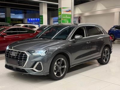 Audi 奥迪Q3, 2021 г., серебристый / серый, 60 000 км