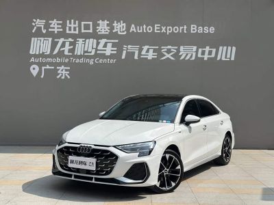 Audi A3, 2025 г., красный / фиолетовый, 21 100 км Audi A3, 2026 г., белый, 3 800 км