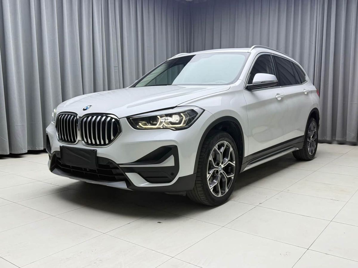 BMW X1, 2023 г., белый, 19 000 км BMW X1 2022 sDrive20Li комплектация «Эксклюзив»