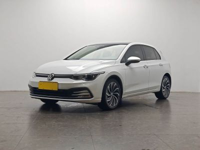 Volkswagen Golf, 2023 г., белый, 14 000 км Volkswagen Golf 2023 280TSI DSG Pro 20 юбилейная версия