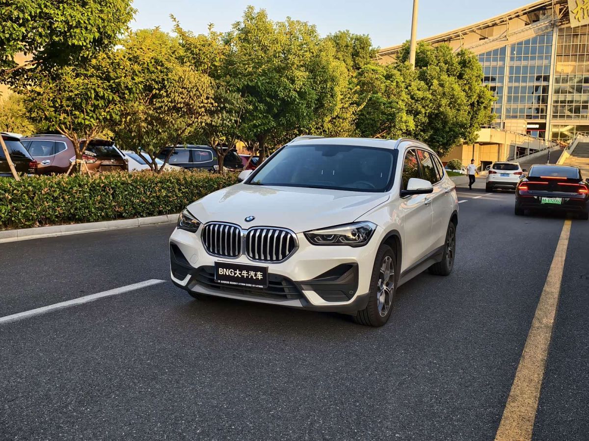 BMW X1 2022 sDrive25Li комплектация «Лидер»