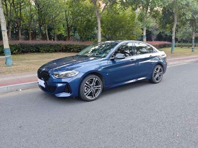 BMW 1 серия, 2022 г., белый, 74 200 км BMW 1 серия 2022 125i пакет M Sport, исполнение «Ночь»