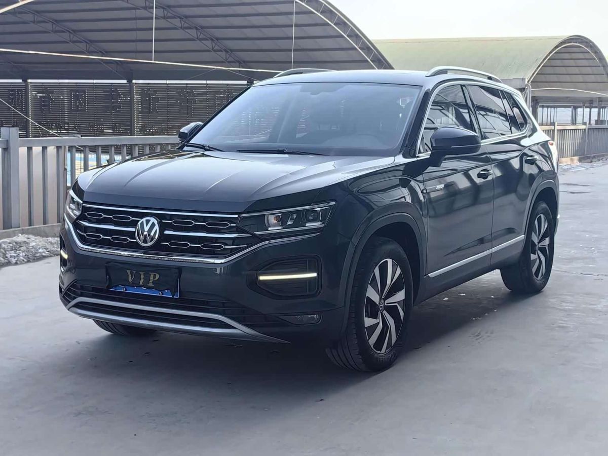 Volkswagen Tayron, 2021 г., серебристый / серый, 52 000 км Volkswagen Tayron 2020 330TSI одна ведущая ось комплектация «Люкс Чжилянь»