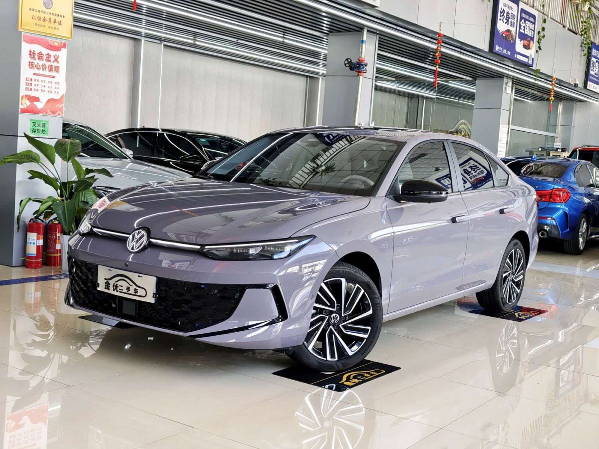 Volkswagen Lavida 2026 Pro 300TSI исполнение «Звёздное небо» комплектация «Чжии»
